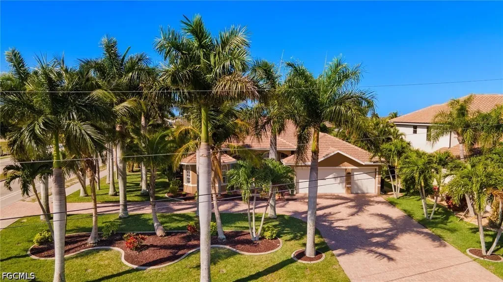 2710 SW 27th Place Cape Coral FL 33914