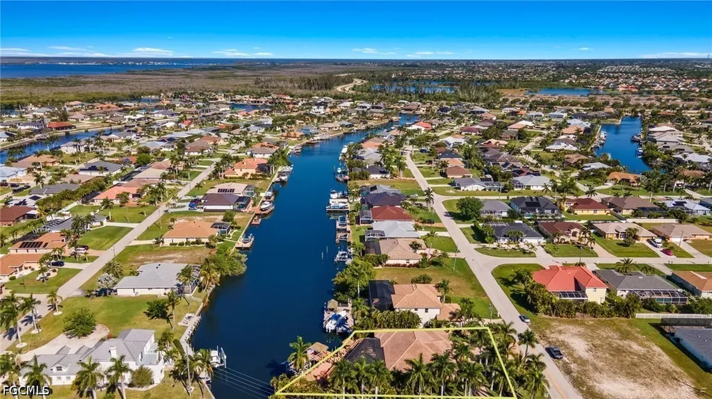 2710 SW 27th Place Cape Coral FL 33914