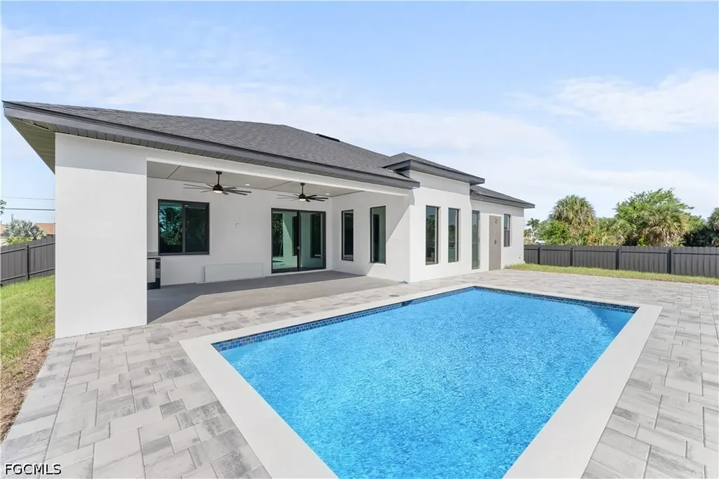 3414 W Gator Circle Cape Coral FL 33909