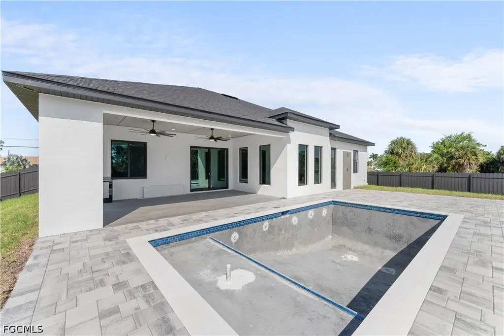 3414 W Gator Circle Cape Coral FL 33909