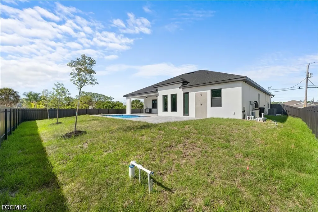 3414 W Gator Circle Cape Coral FL 33909