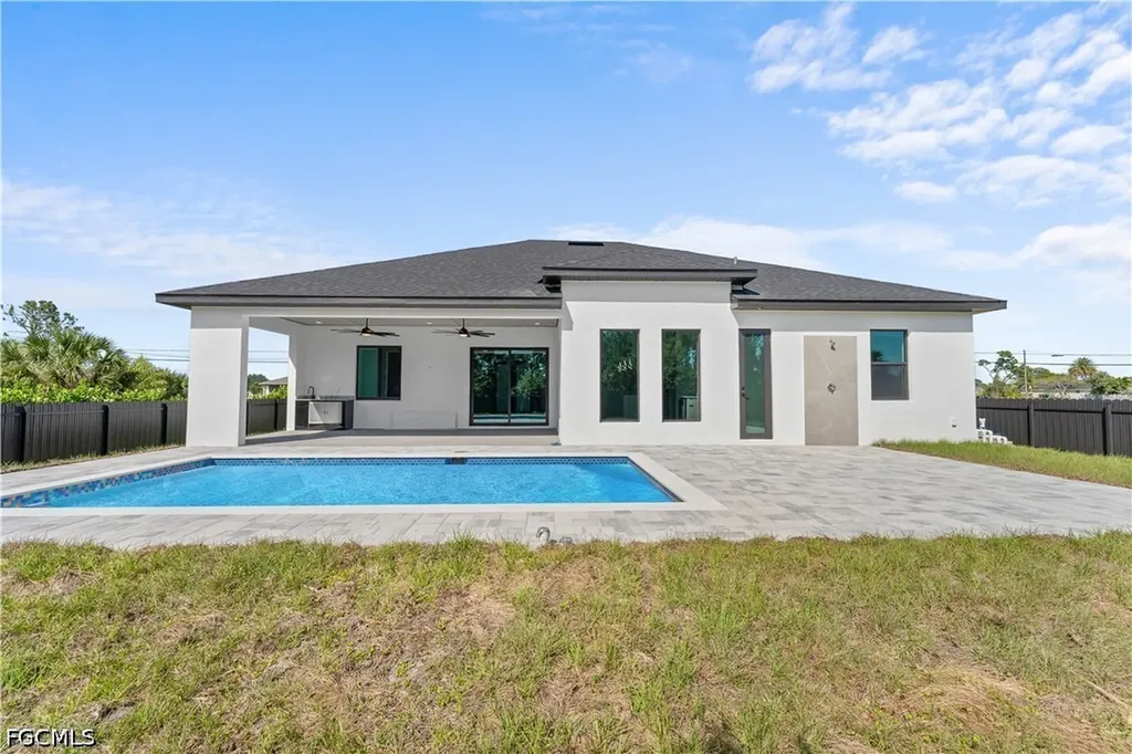 3414 W Gator Circle Cape Coral FL 33909