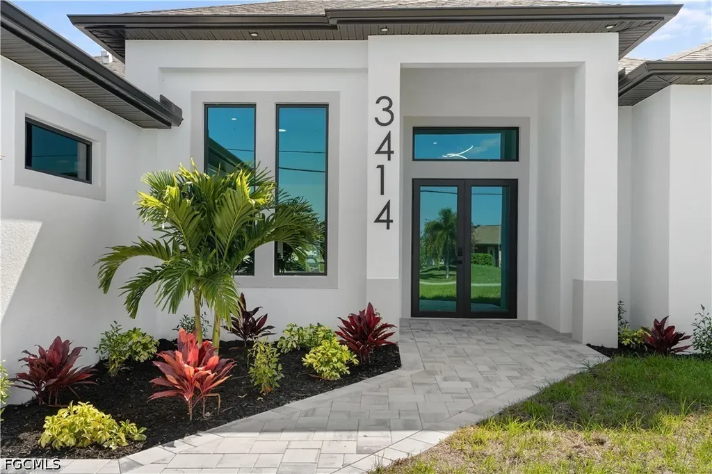 3414 W Gator Circle Cape Coral FL 33909
