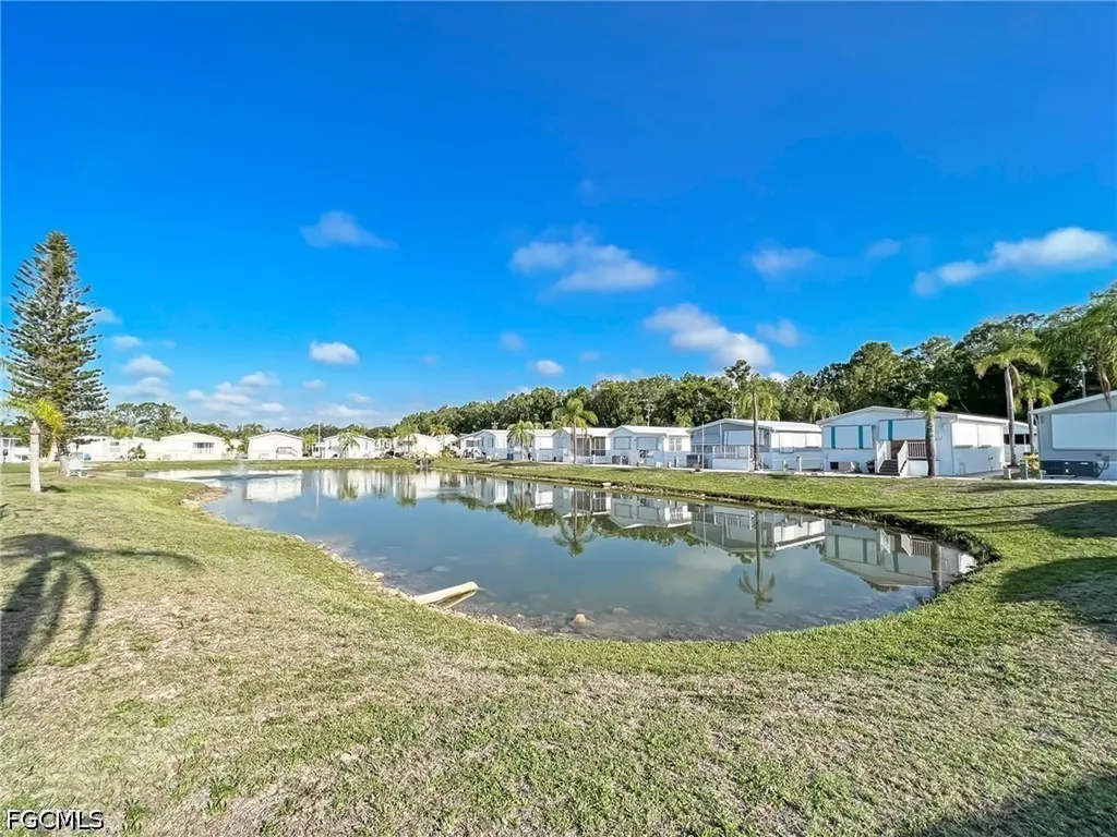 15 Fountain View Boulevard North Fort Myers FL 33903