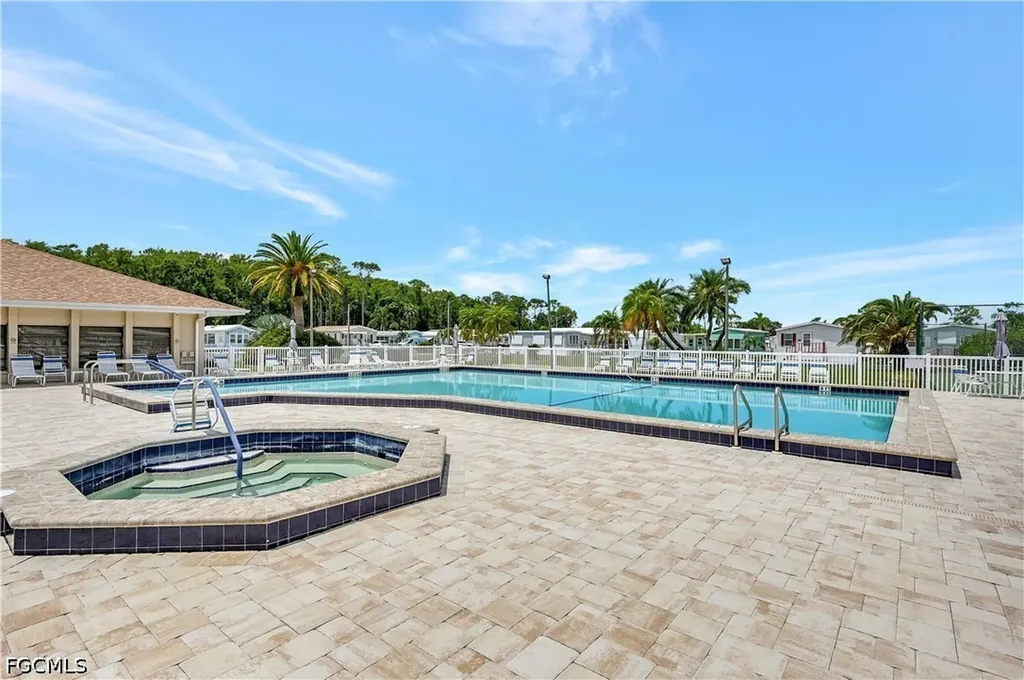 15 Fountain View Boulevard North Fort Myers FL 33903