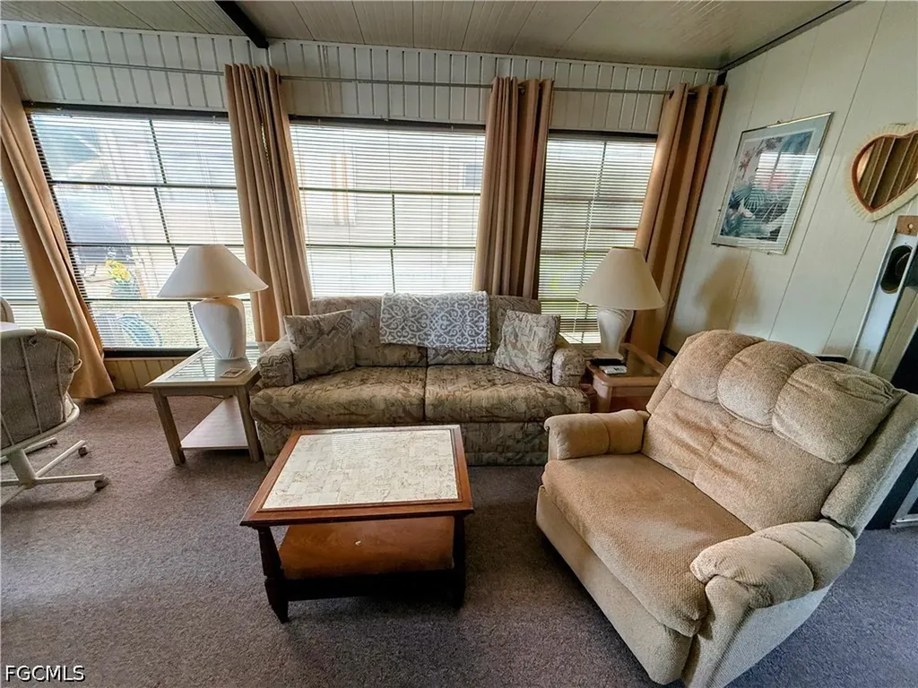 15 Fountain View Boulevard North Fort Myers FL 33903