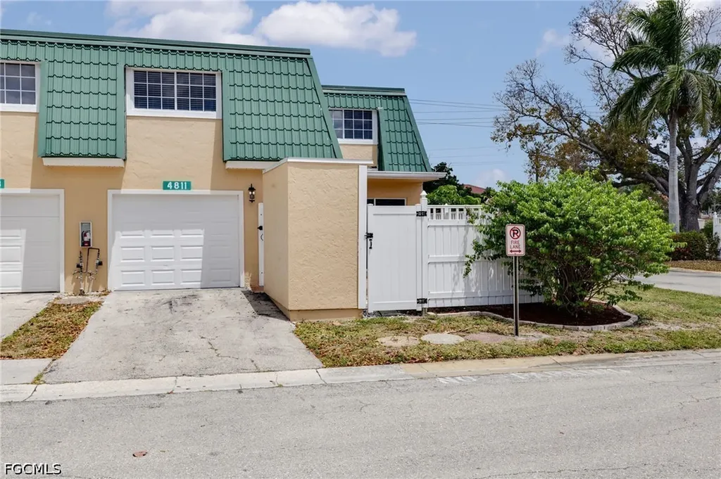 4811 Sunfish Court Fort Myers FL 33919