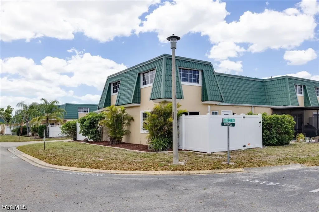 4811 Sunfish Court Fort Myers FL 33919