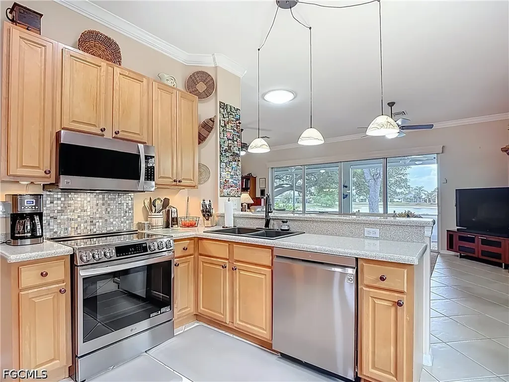 13337 Queen Palm Run North Fort Myers FL 33903