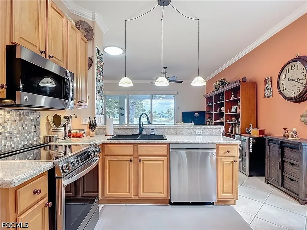 13337 Queen Palm Run North Fort Myers FL 33903