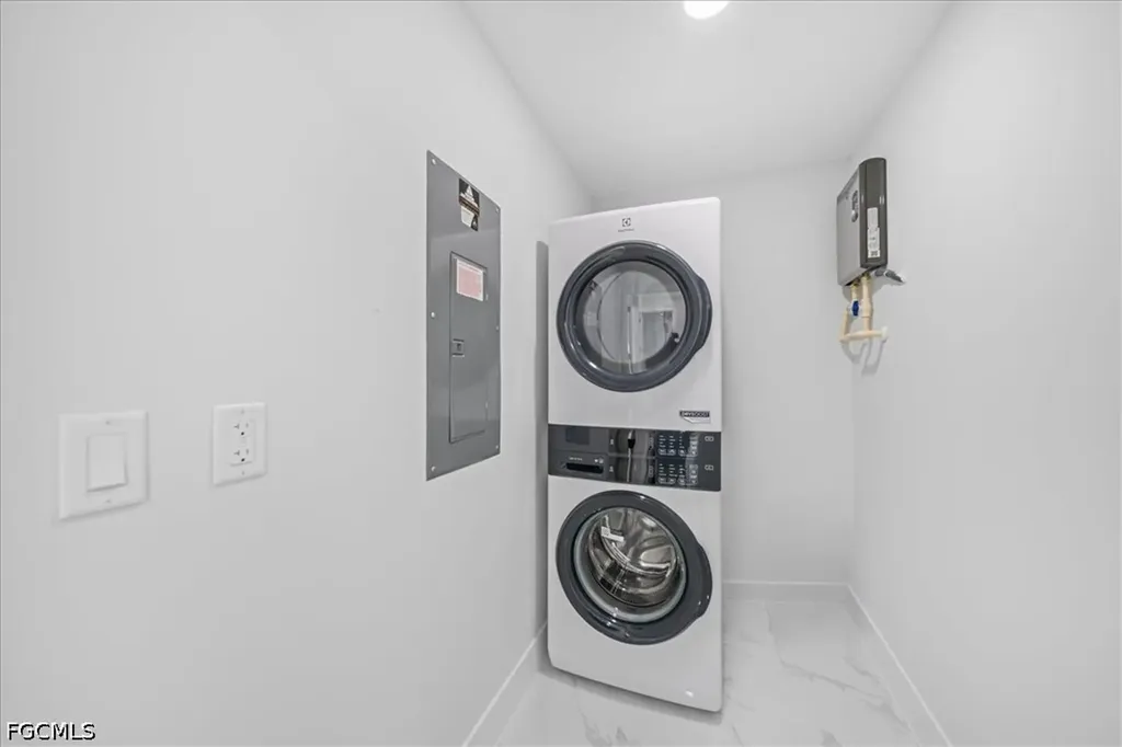 1053 Joponica Avenue S Lehigh Acres FL 33974