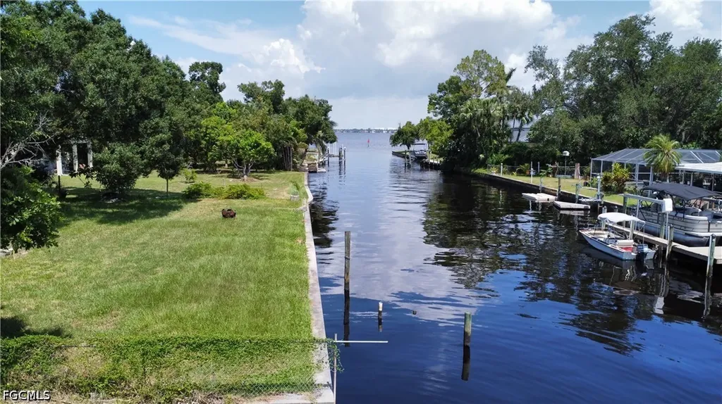 1845 Marina Circle North Fort Myers FL 33903