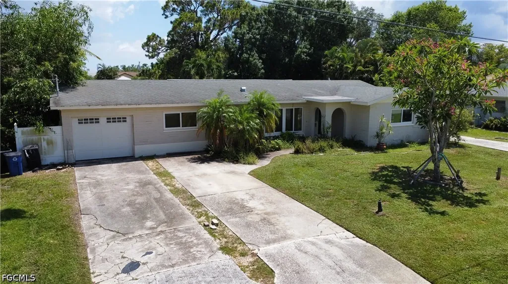 1845 Marina Circle North Fort Myers FL 33903