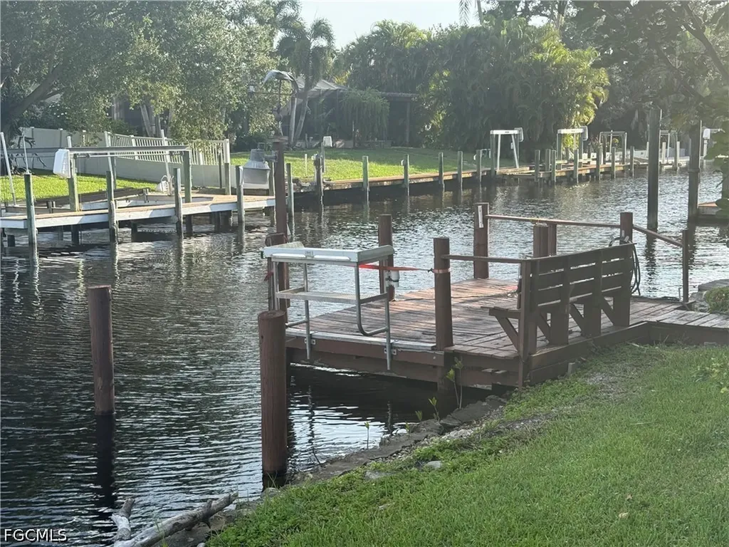 1845 Marina Circle North Fort Myers FL 33903