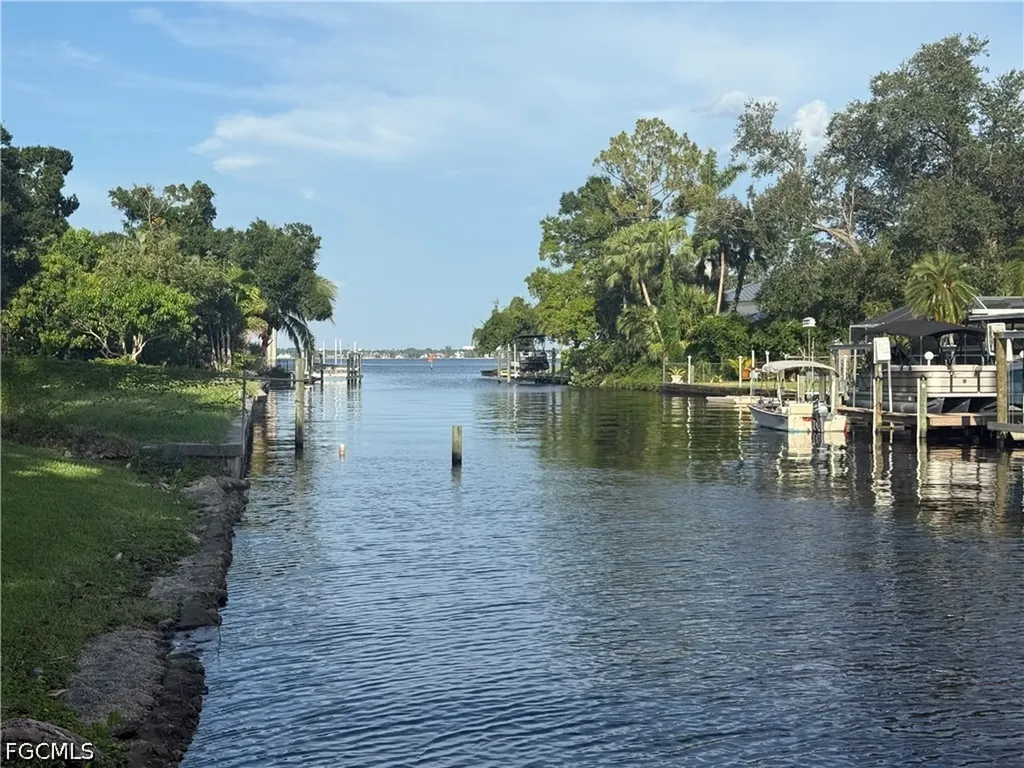 1845 Marina Circle North Fort Myers FL 33903