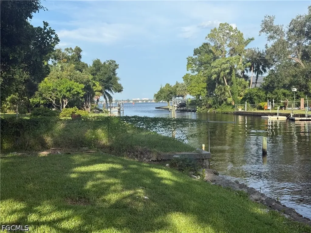 1845 Marina Circle North Fort Myers FL 33903