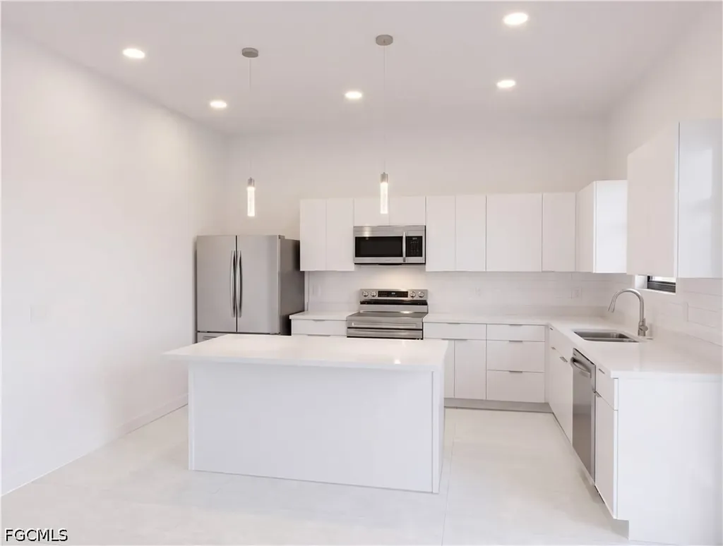 4333 NW 34th Lane Cape Coral FL 33993