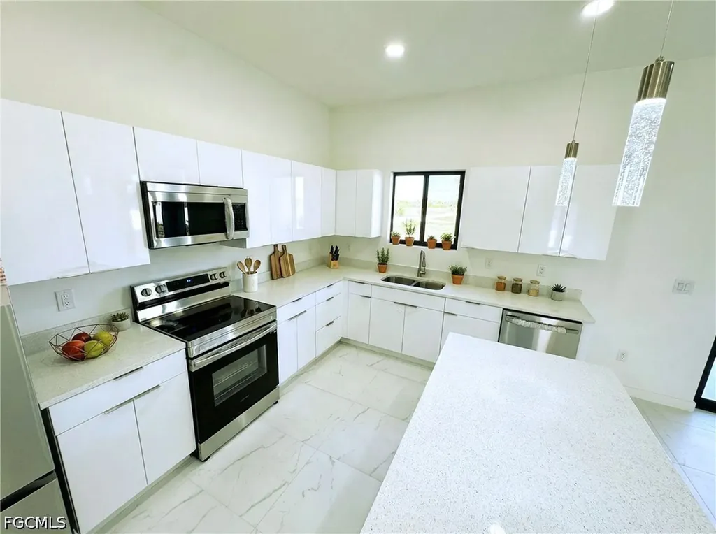 4333 NW 34th Lane Cape Coral FL 33993