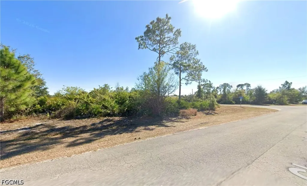 635 Chambers Street E Lehigh Acres FL 33974
