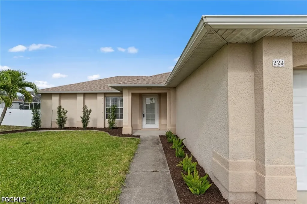 224 SW 14th Avenue Cape Coral FL 33991