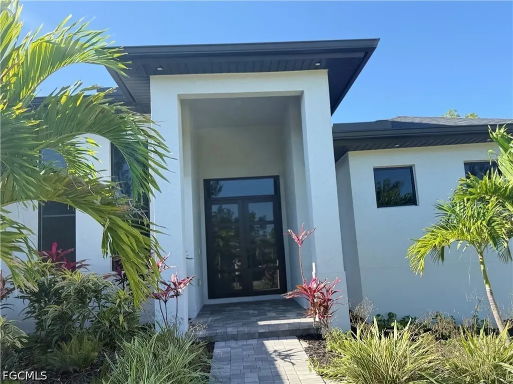 3724 SW 3rd Street Cape Coral FL 33991