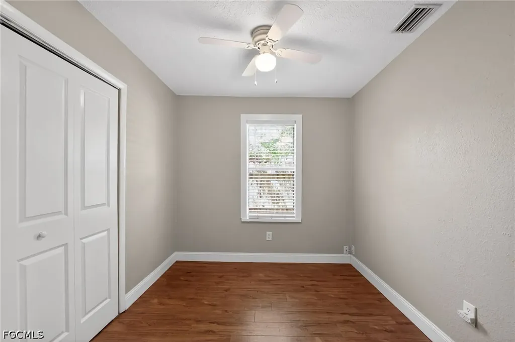 3250 Prescott Street N St. Petersburg FL 33713