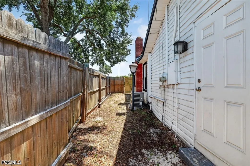 3250 Prescott Street N St. Petersburg FL 33713