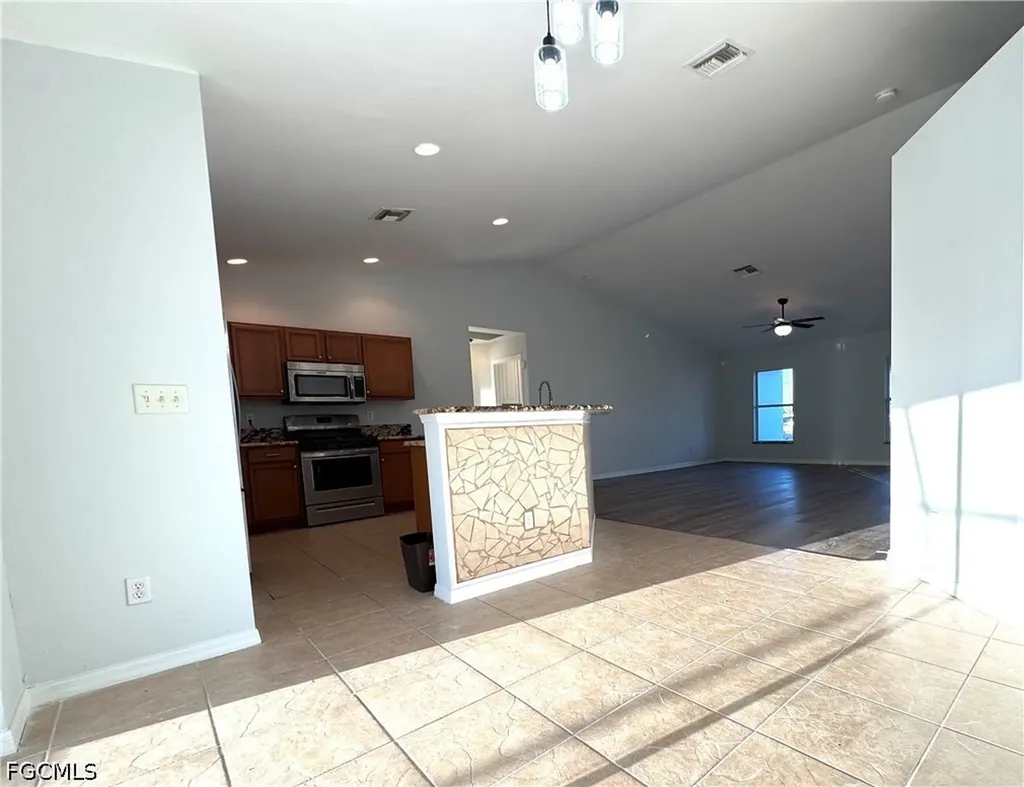1222 NW 20th Place Cape Coral FL 33993