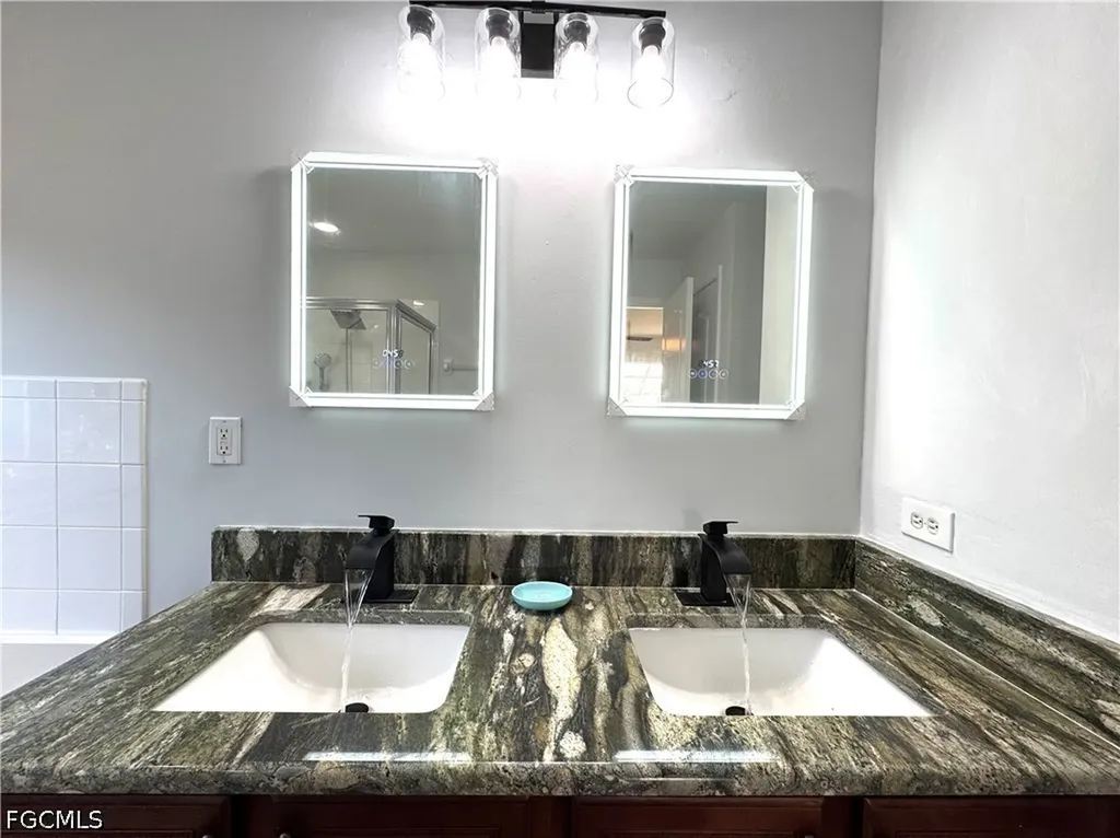 1222 NW 20th Place Cape Coral FL 33993