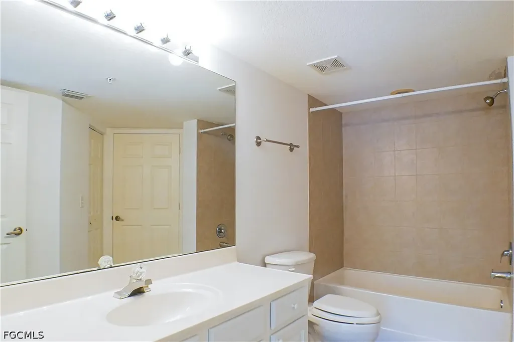 4113 Residence Drive Fort Myers FL 33901
