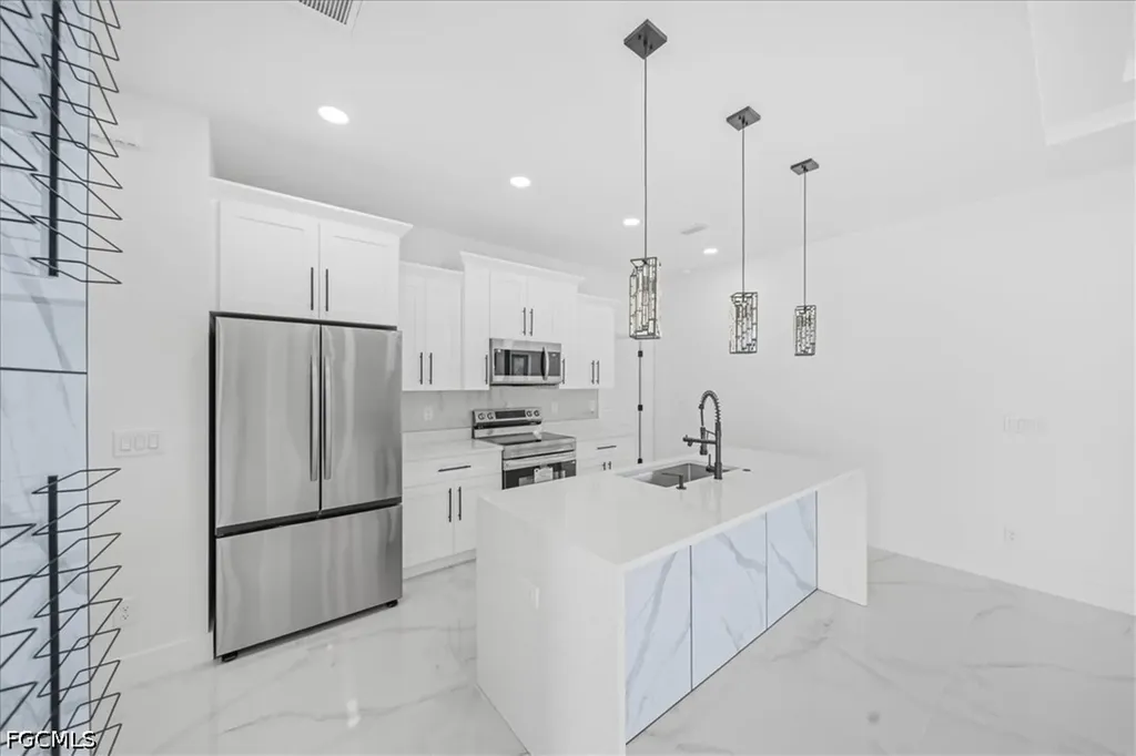 1420 NE 12th Place Cape Coral FL 33909