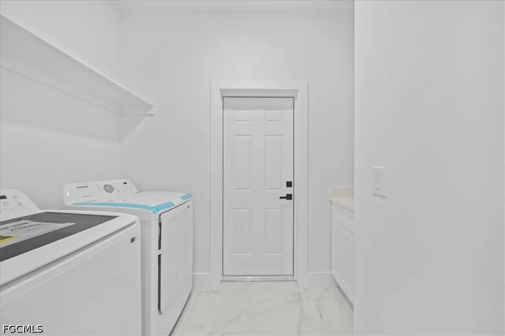 1420 NE 12th Place Cape Coral FL 33909