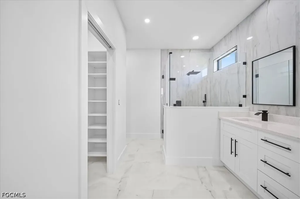 1420 NE 12th Place Cape Coral FL 33909
