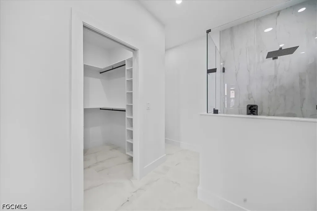 1420 NE 12th Place Cape Coral FL 33909