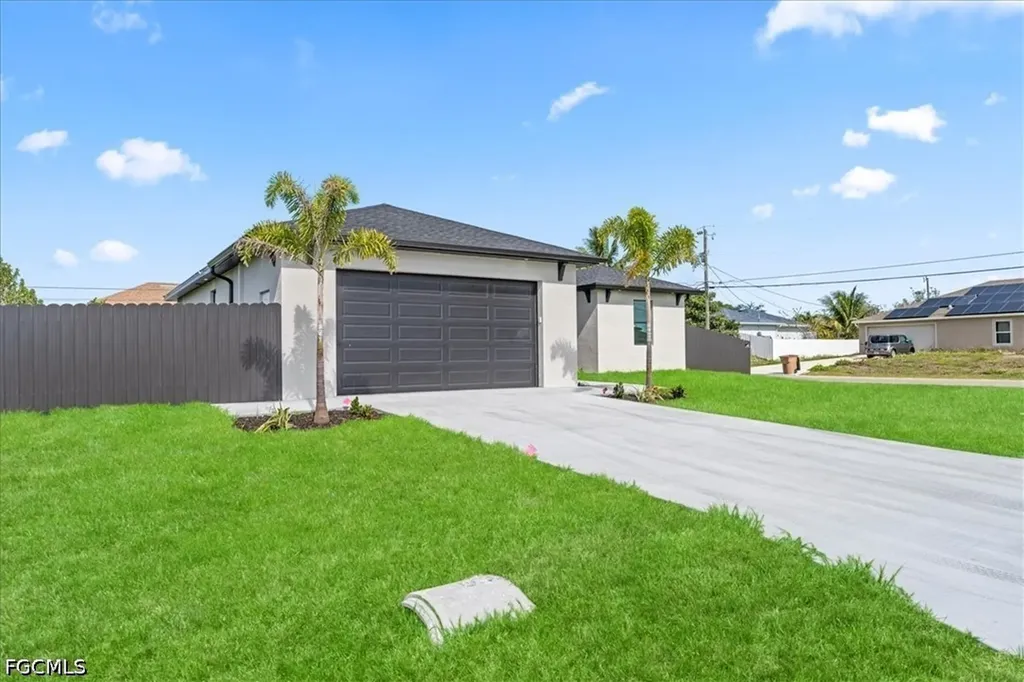1420 NE 12th Place Cape Coral FL 33909