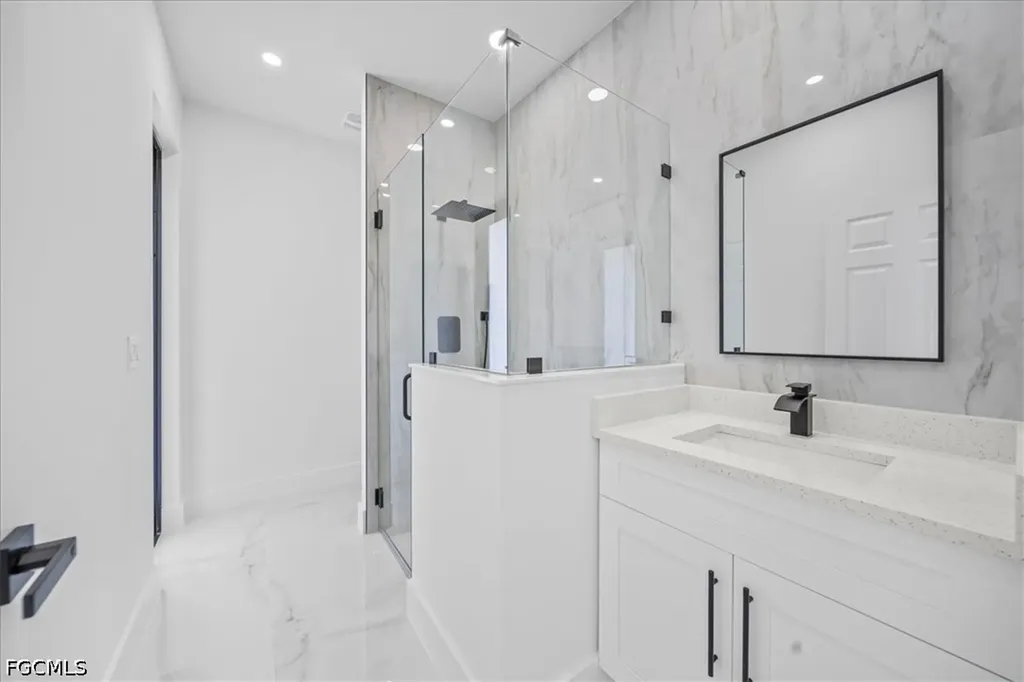 1420 NE 12th Place Cape Coral FL 33909