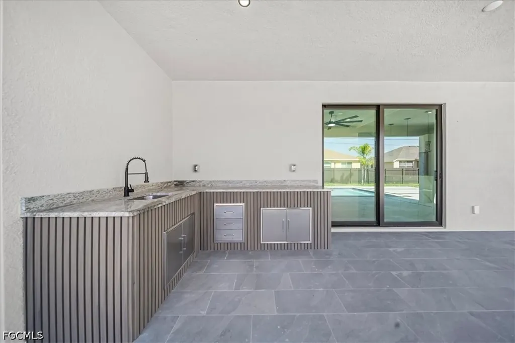 1420 NE 12th Place Cape Coral FL 33909