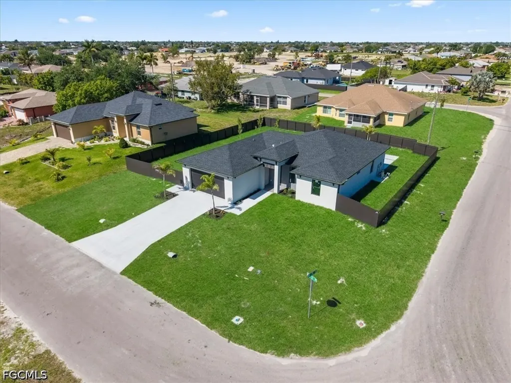 1420 NE 12th Place Cape Coral FL 33909