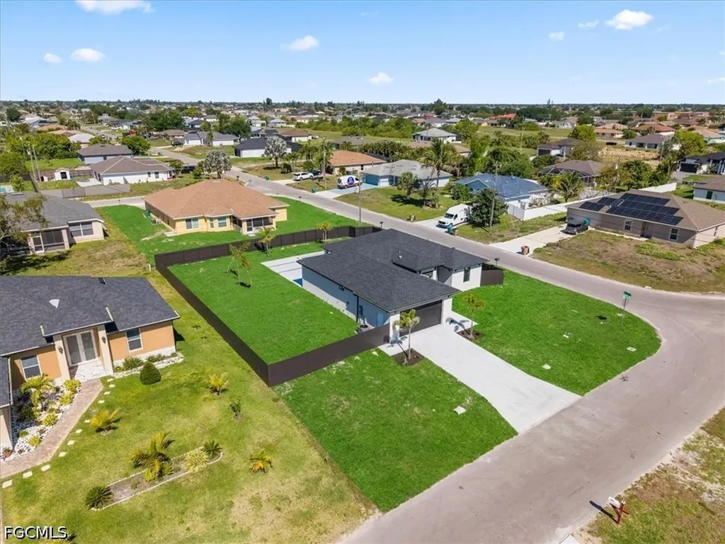 1420 NE 12th Place Cape Coral FL 33909
