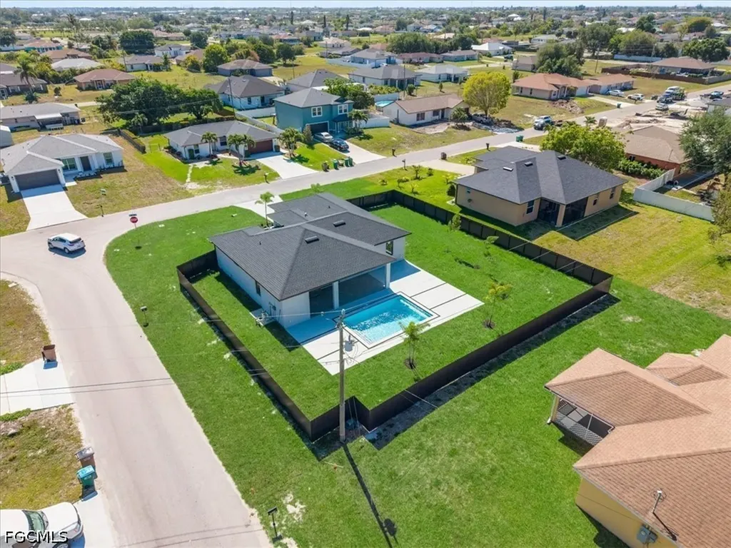 1420 NE 12th Place Cape Coral FL 33909