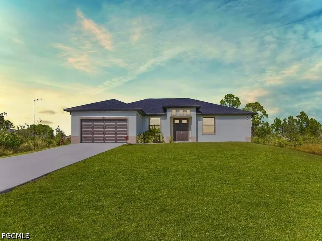 637 Cardinal Street E Lehigh Acres FL 33974