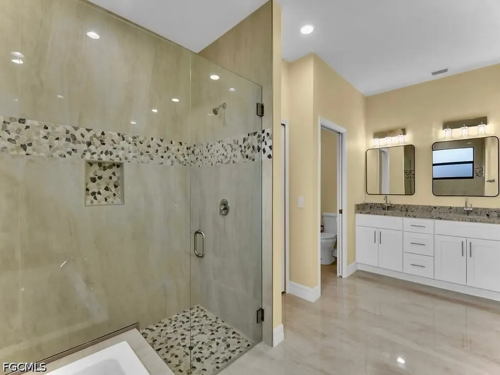 637 Cardinal Street E Lehigh Acres FL 33974
