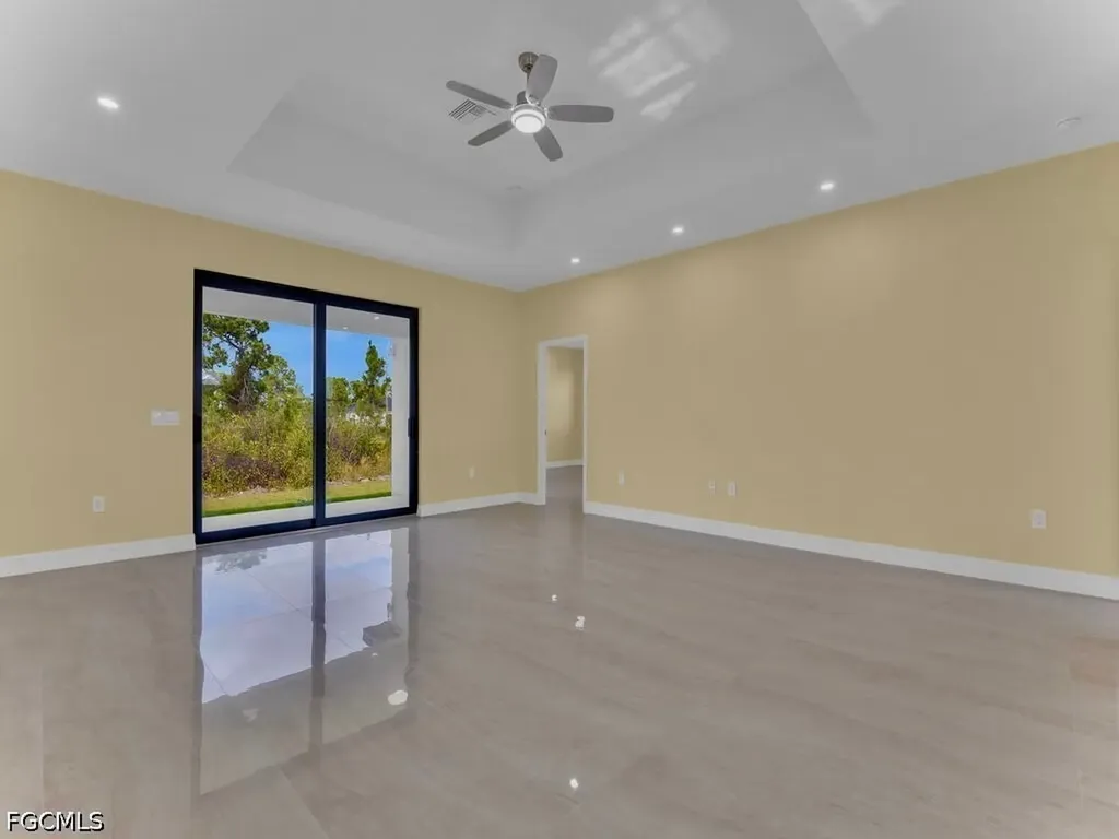 637 Cardinal Street E Lehigh Acres FL 33974