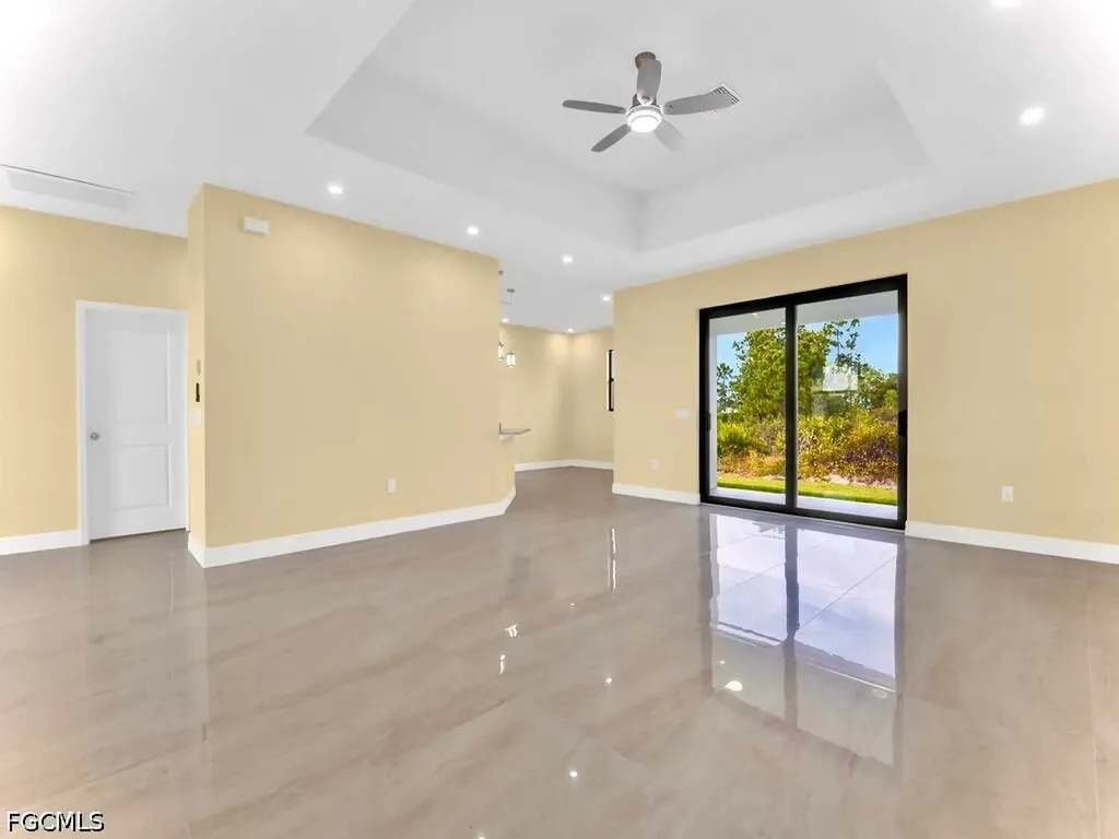 637 Cardinal Street E Lehigh Acres FL 33974