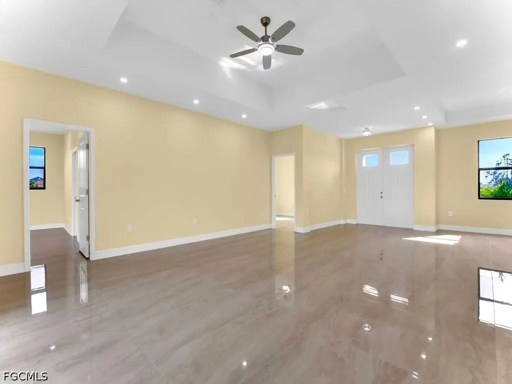 637 Cardinal Street E Lehigh Acres FL 33974