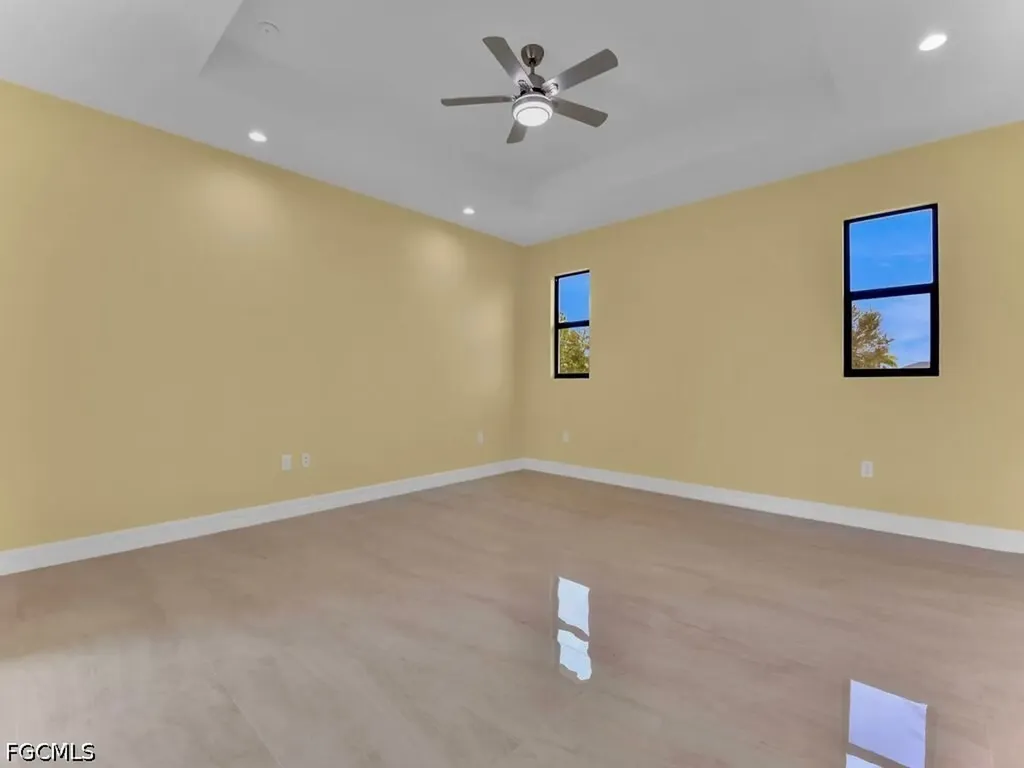 637 Cardinal Street E Lehigh Acres FL 33974