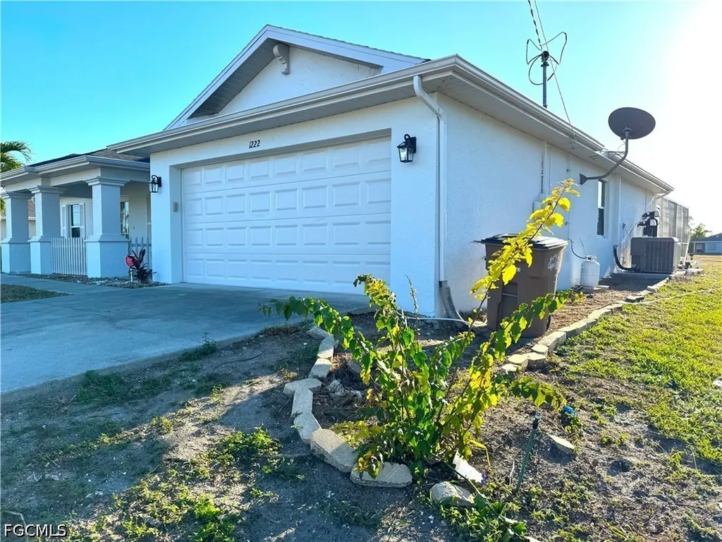 1222 NW 20th Place Cape Coral FL 33993
