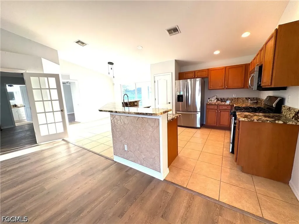 1222 NW 20th Place Cape Coral FL 33993