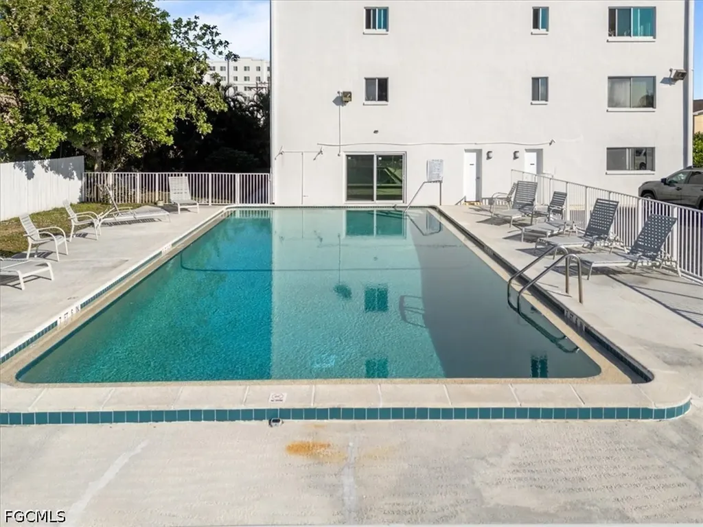 4906 Victoria Drive Cape Coral FL 33904