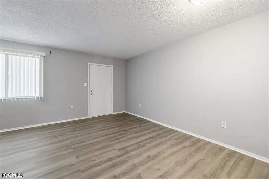 4906 Victoria Drive Cape Coral FL 33904